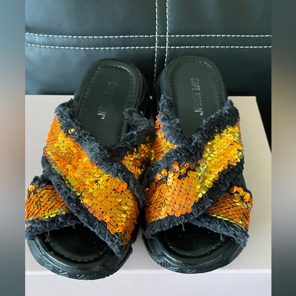 Cape Robbin Chunky Black Platform Slides Golden S… - image 6